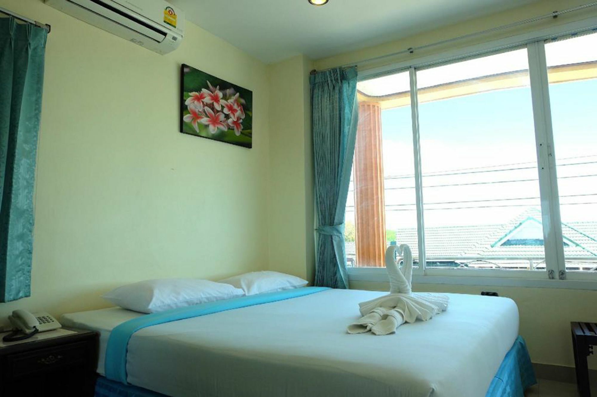 Krabi Marina Seaview Hotel Exterior foto